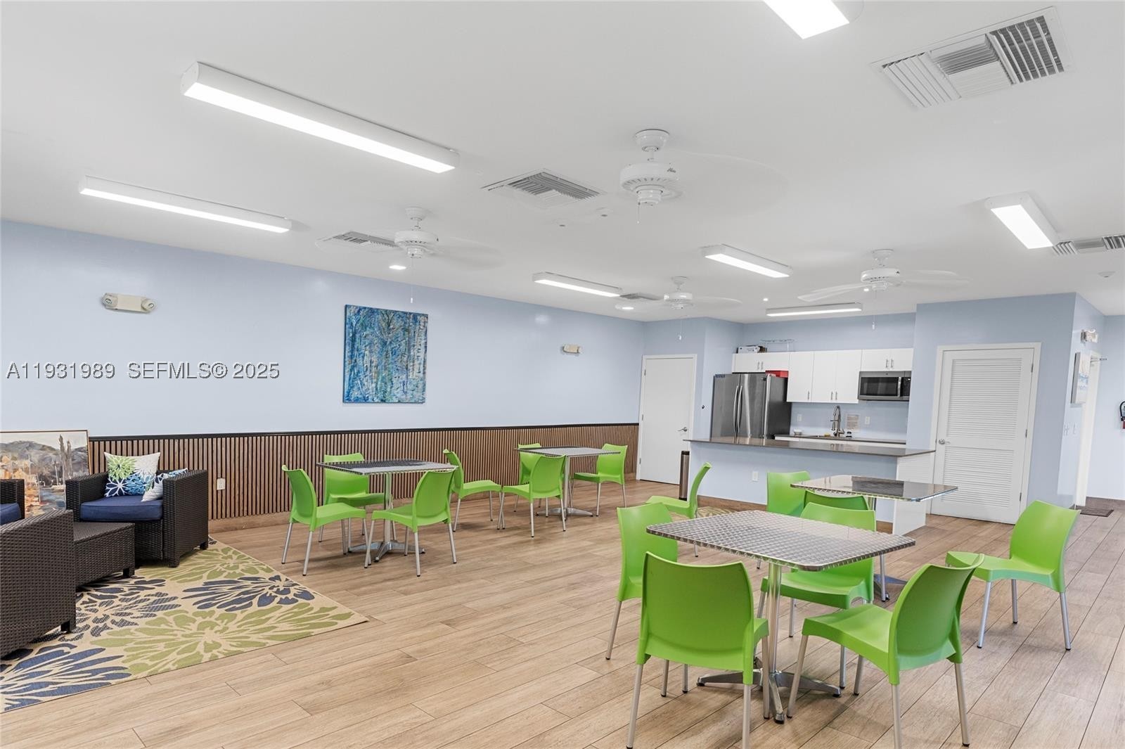 NO 9 PALM-AIRE COUNTRY CL - Residential