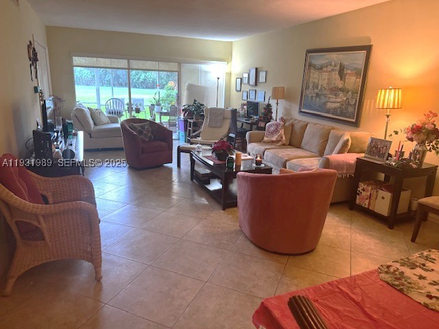 NO 9 PALM-AIRE COUNTRY CL - Residential