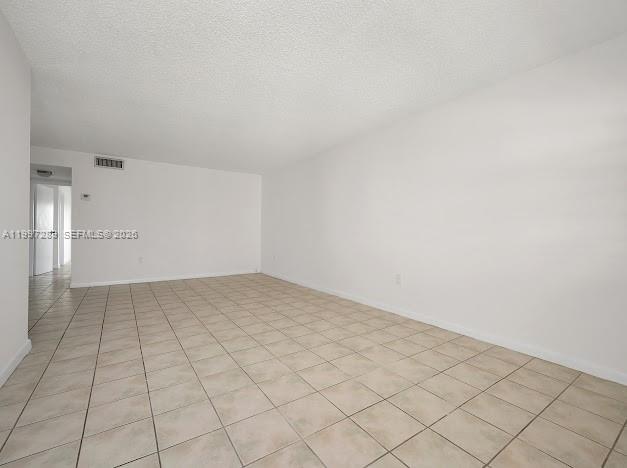 CARLYLE PLAZA CONDO - Residential
