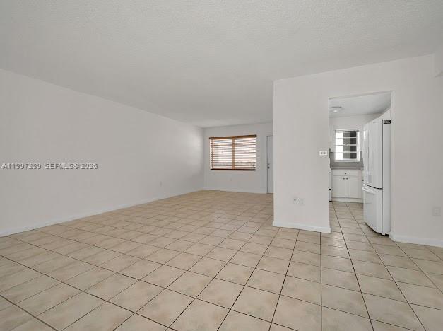 CARLYLE PLAZA CONDO - Residential