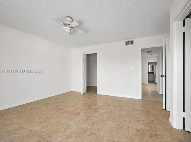 CARLYLE PLAZA CONDO - Residential