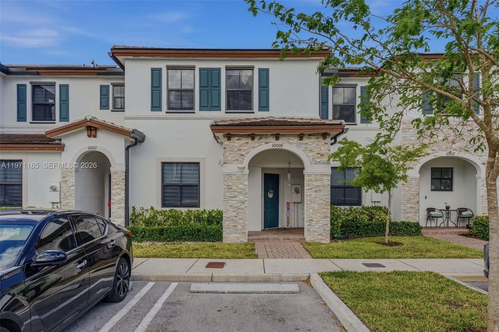 ENCLAVE SOUTH PHASE 2 - Residential