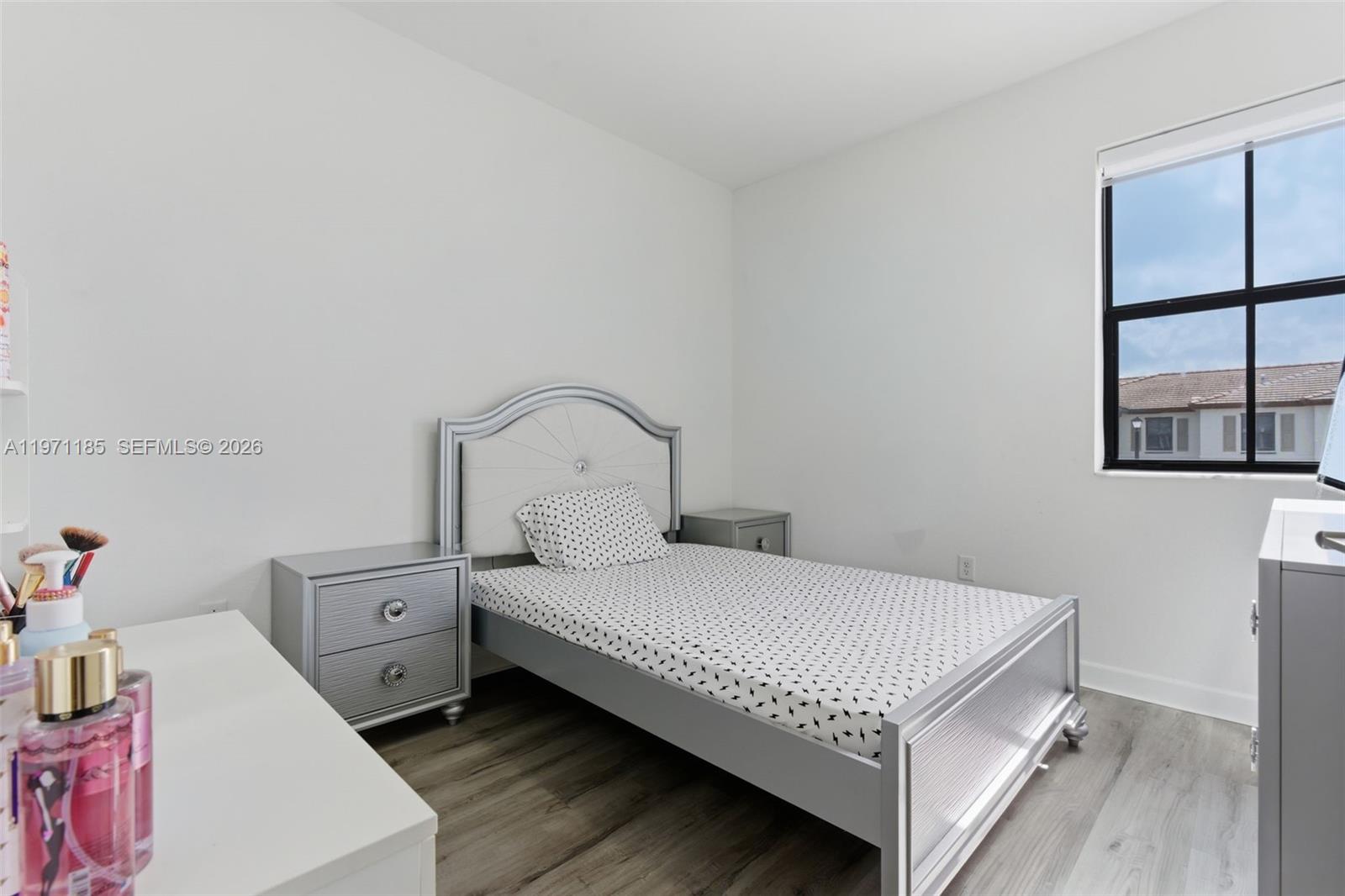 ENCLAVE SOUTH PHASE 2 - Residential