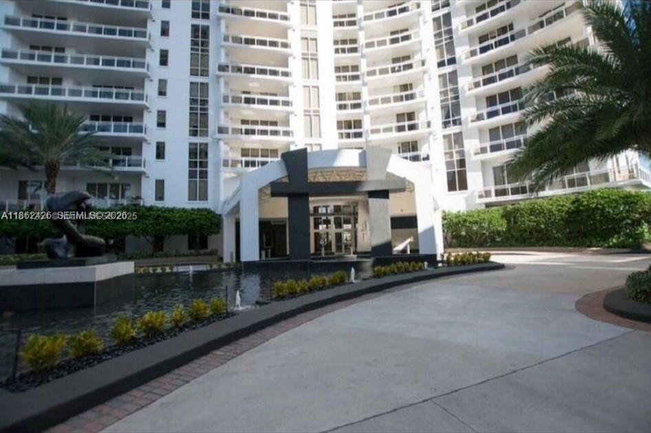 CARBONELL CONDO - Residential