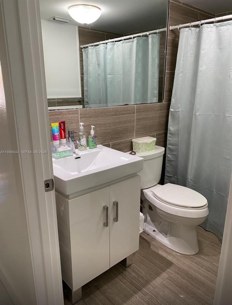 KEYS GATE CONDO NO THREE - Residential