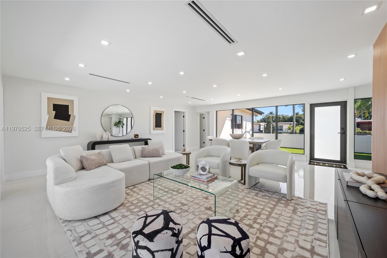 SKY LAKE - Residential Lease