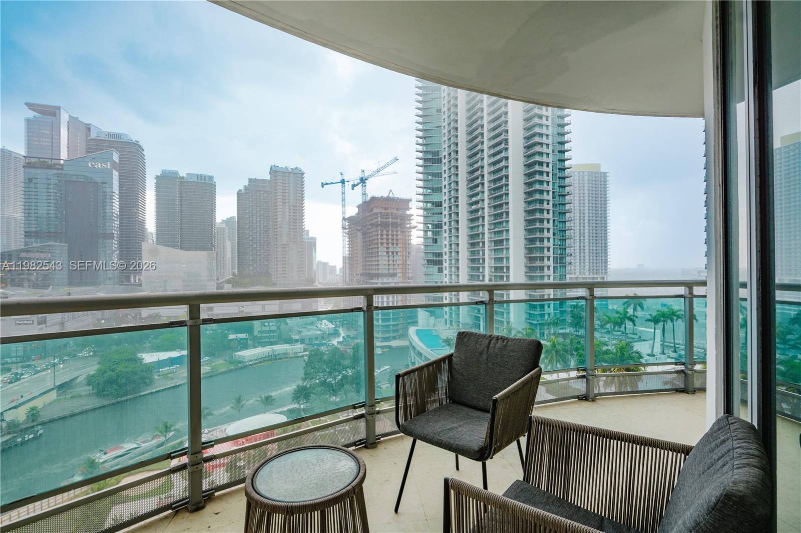WIND CONDO - Residential