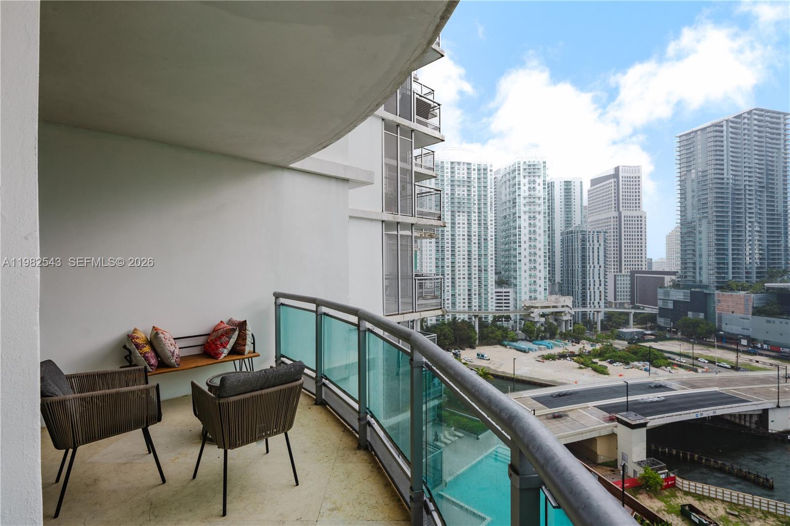WIND CONDO - Residential