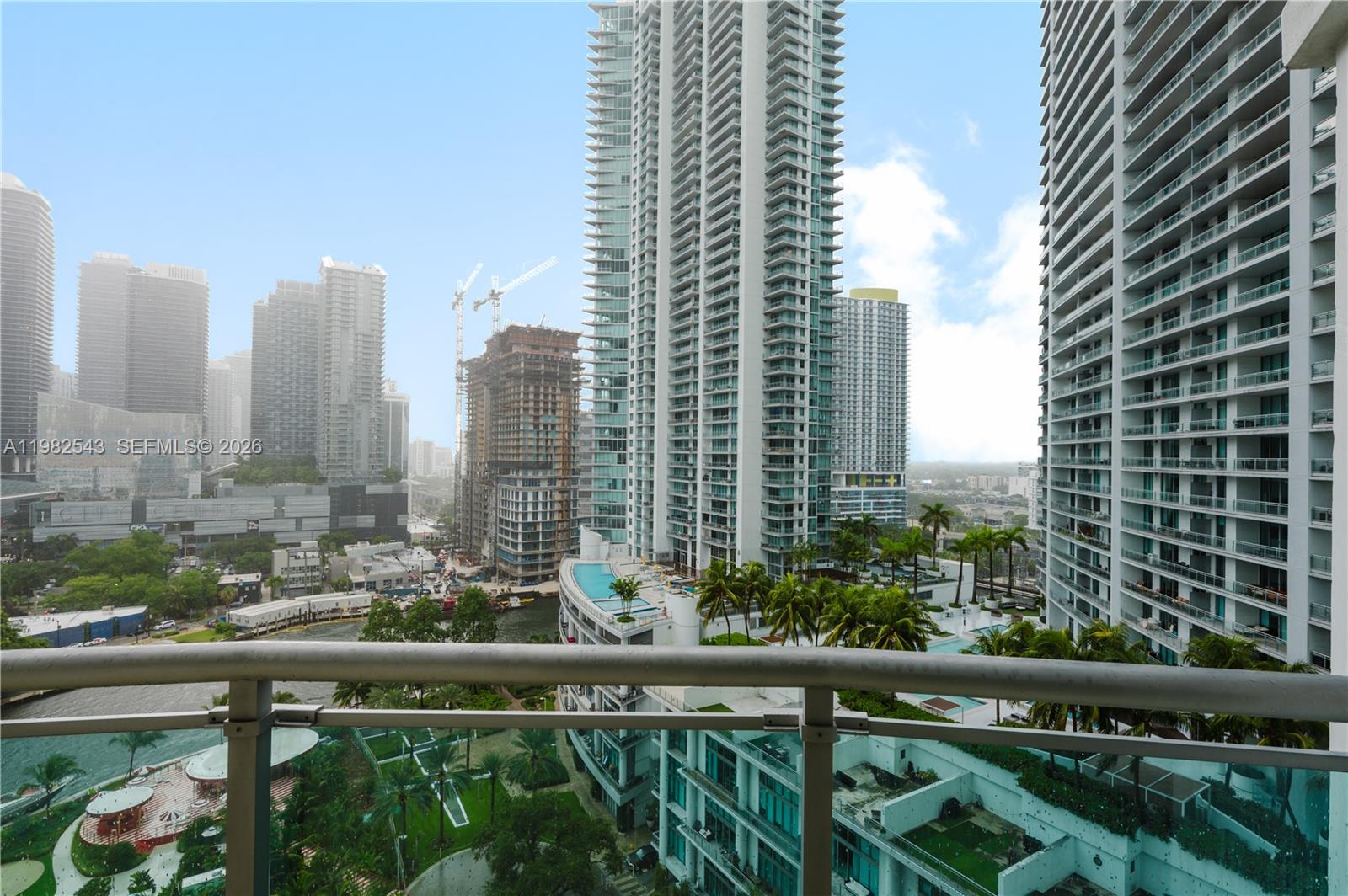 WIND CONDO - Residential