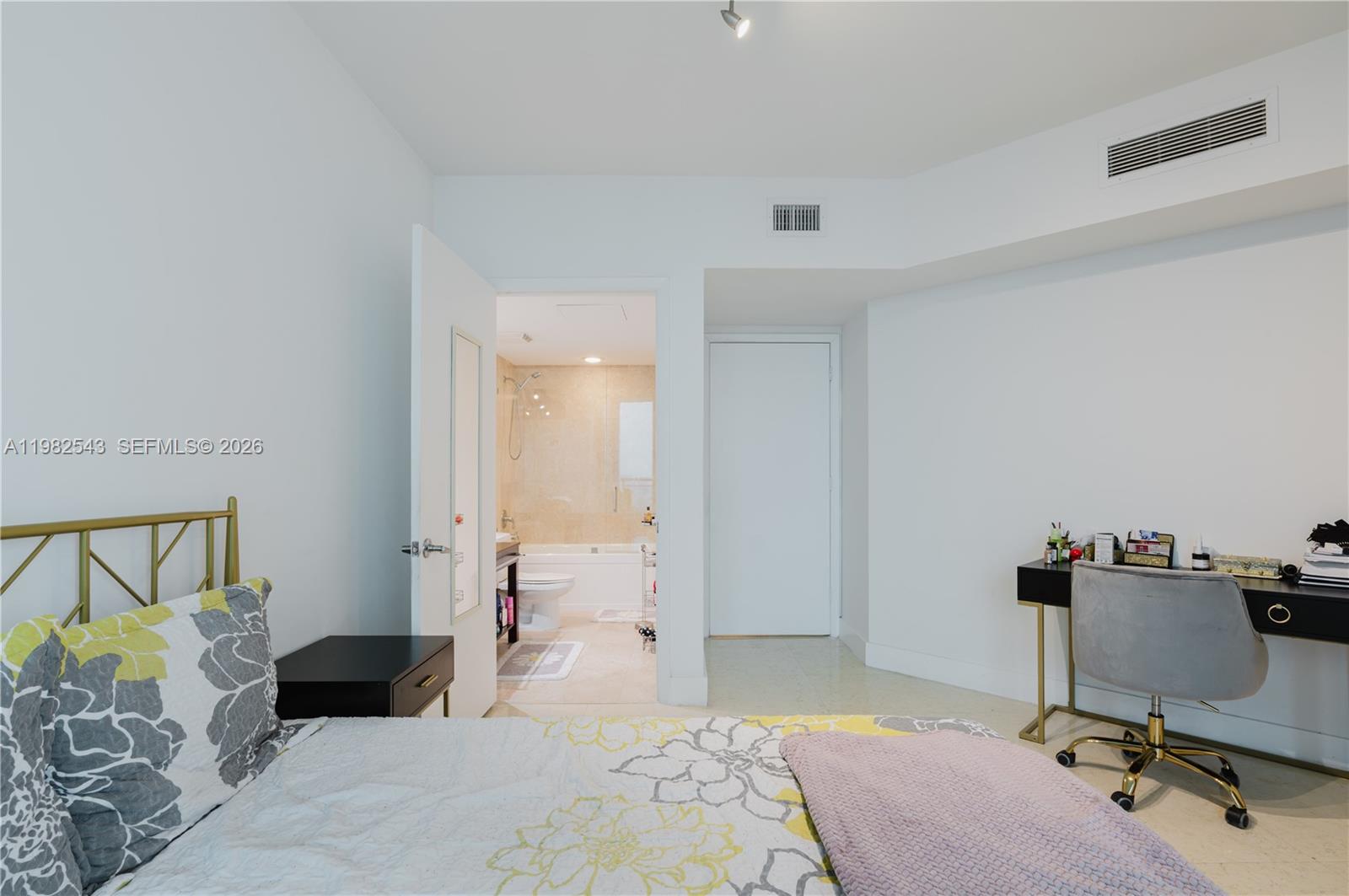 WIND CONDO - Residential