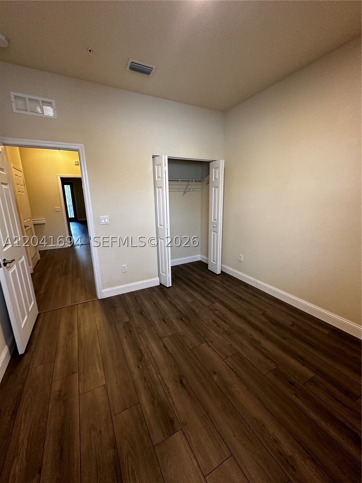 PALOMA LAKES - Residential Lease