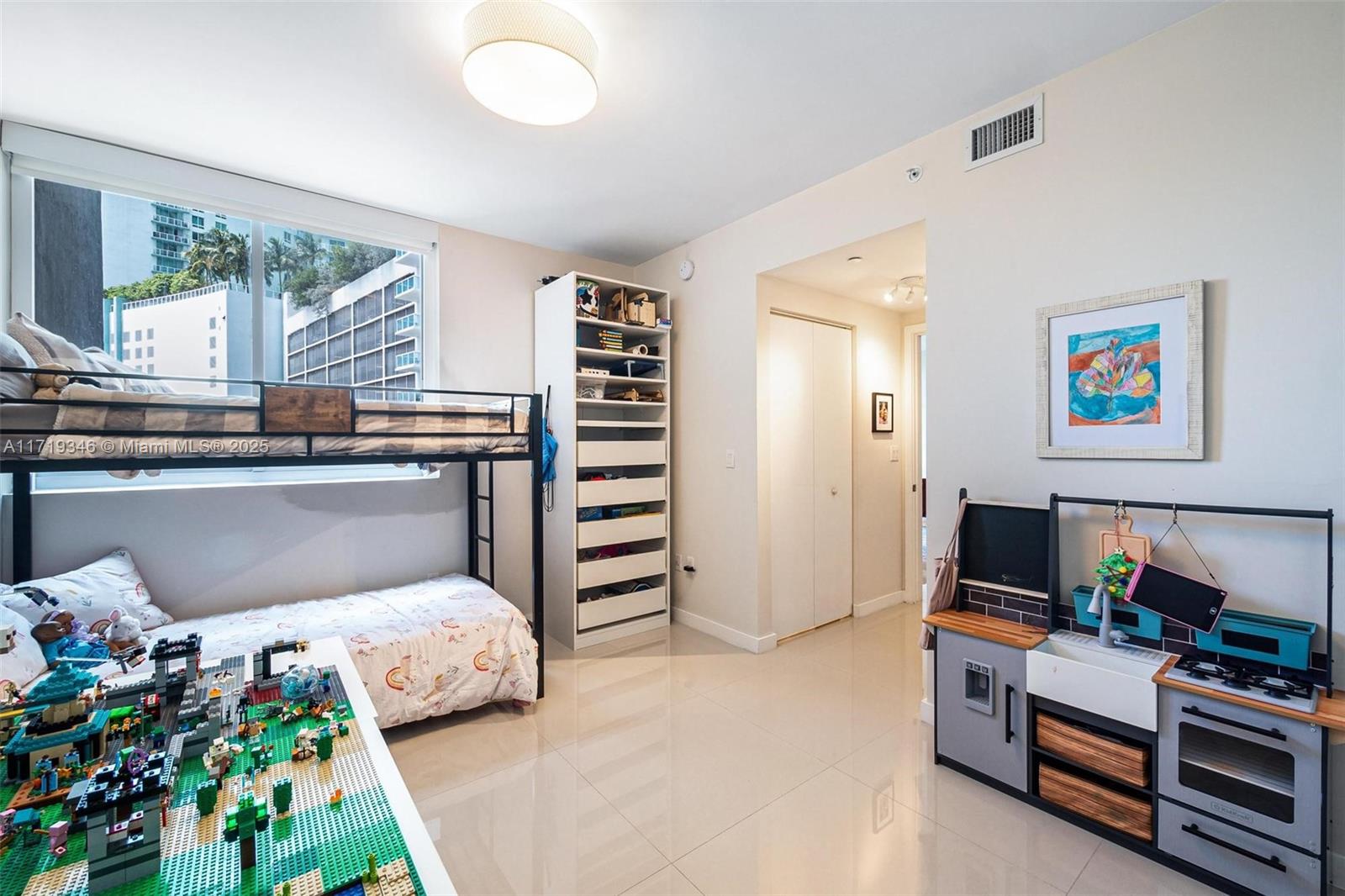 ARIA ON THE BAY CONDO - Residential