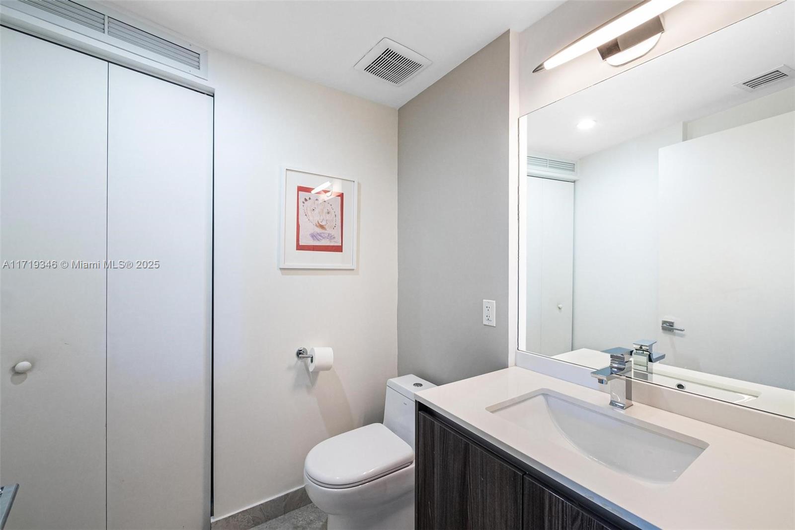 ARIA ON THE BAY CONDO - Residential