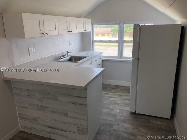 HIALEAH 4TH ADDN - Residential Lease
