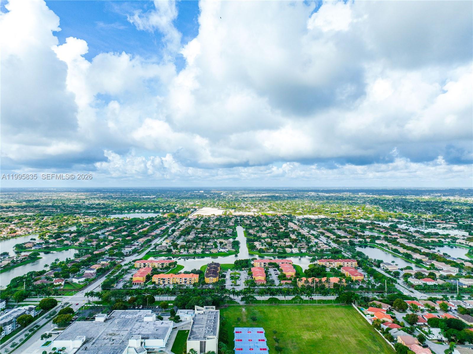 COVE CONDO PHASE I - Residential