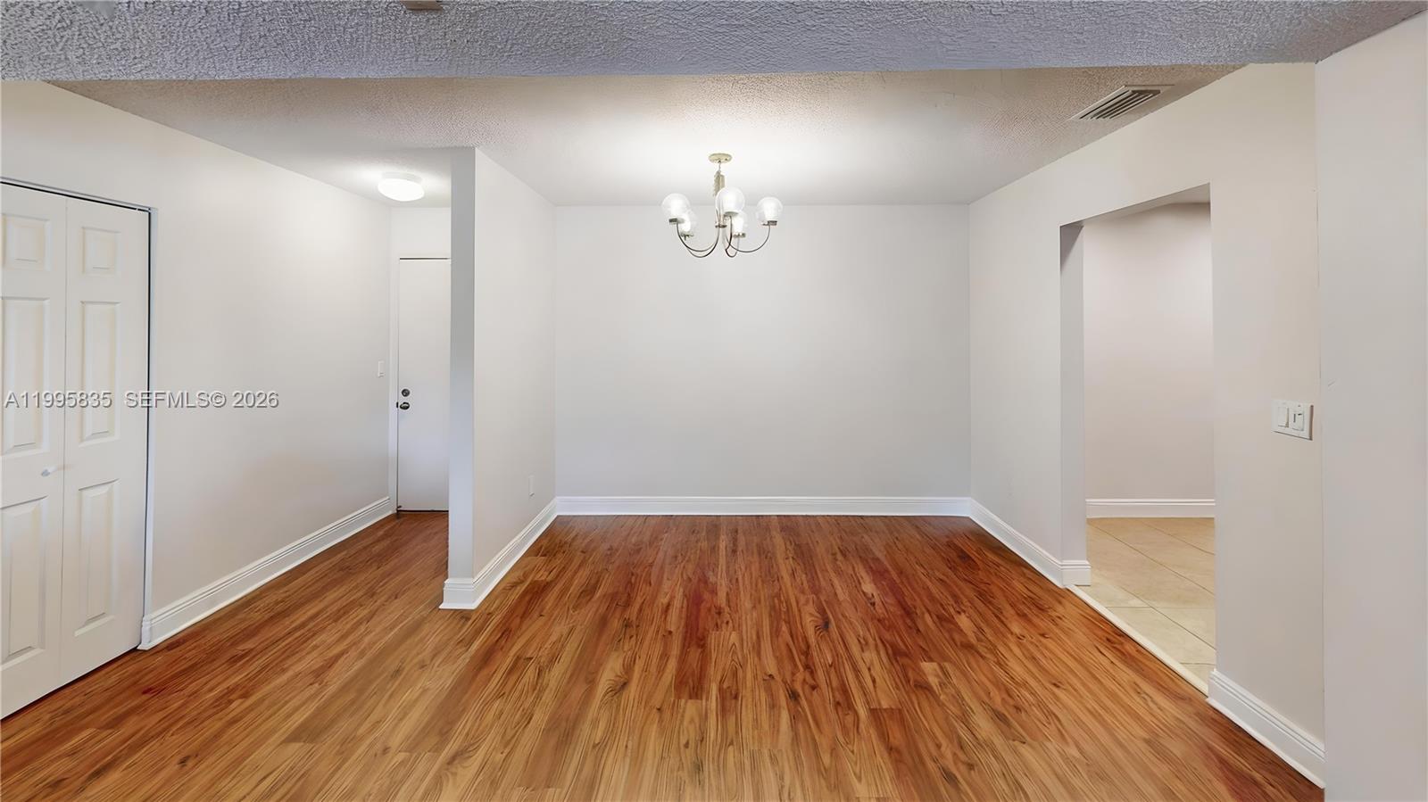 COVE CONDO PHASE I - Residential