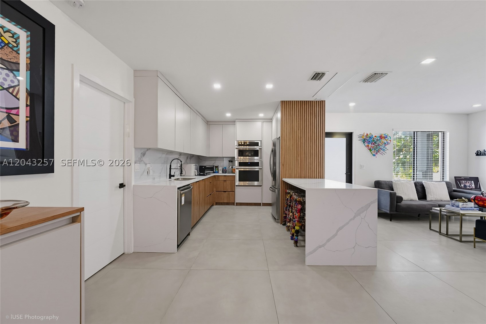 A REPLAT OF A PORTION OF - Residential