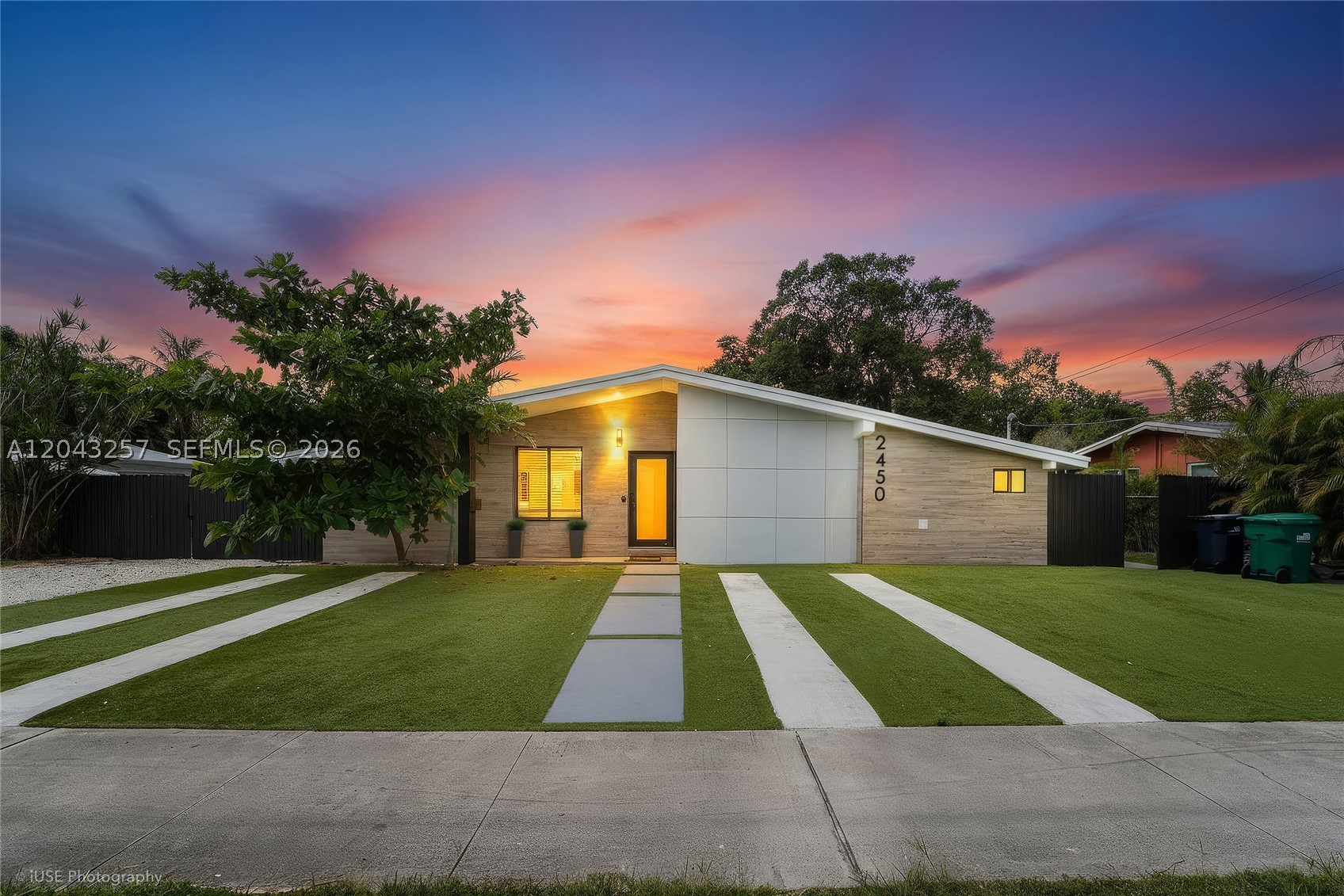 A REPLAT OF A PORTION OF - Residential