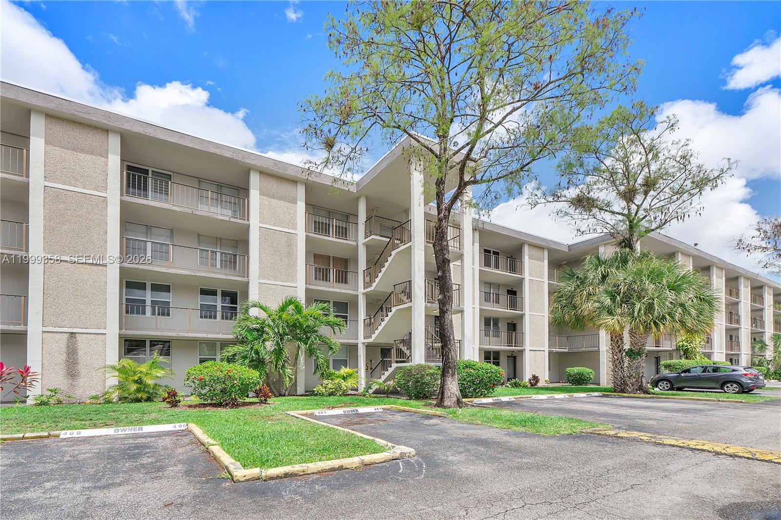 CYPRESS CHASE CONDO NO 4 - Residential