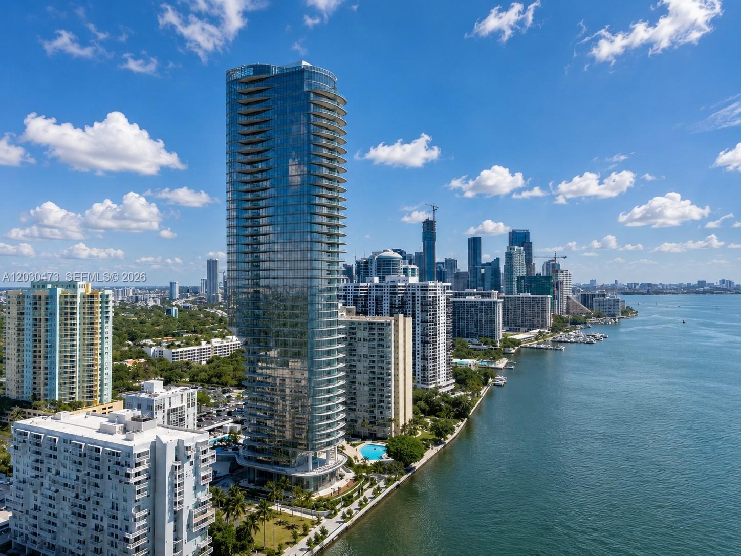 Una Residences - Residential