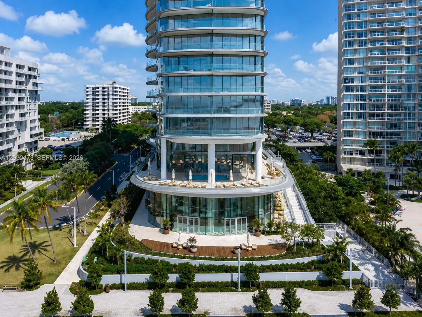 Una Residences - Residential
