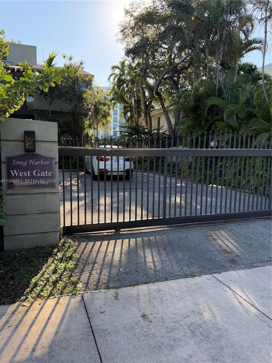 SNUG HARBOR - Residential