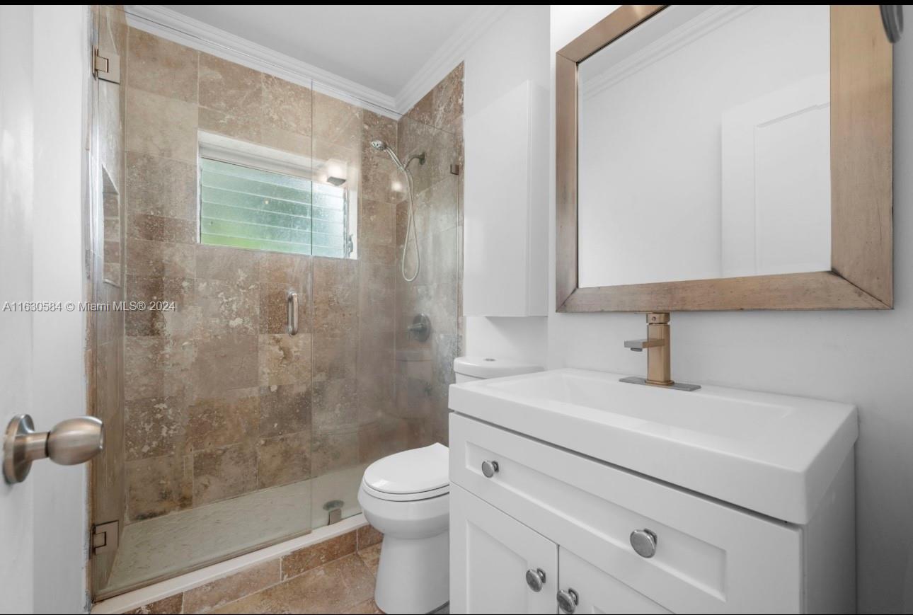 LINCOLN ROAD VILLAS SOUTH - Residential Lease