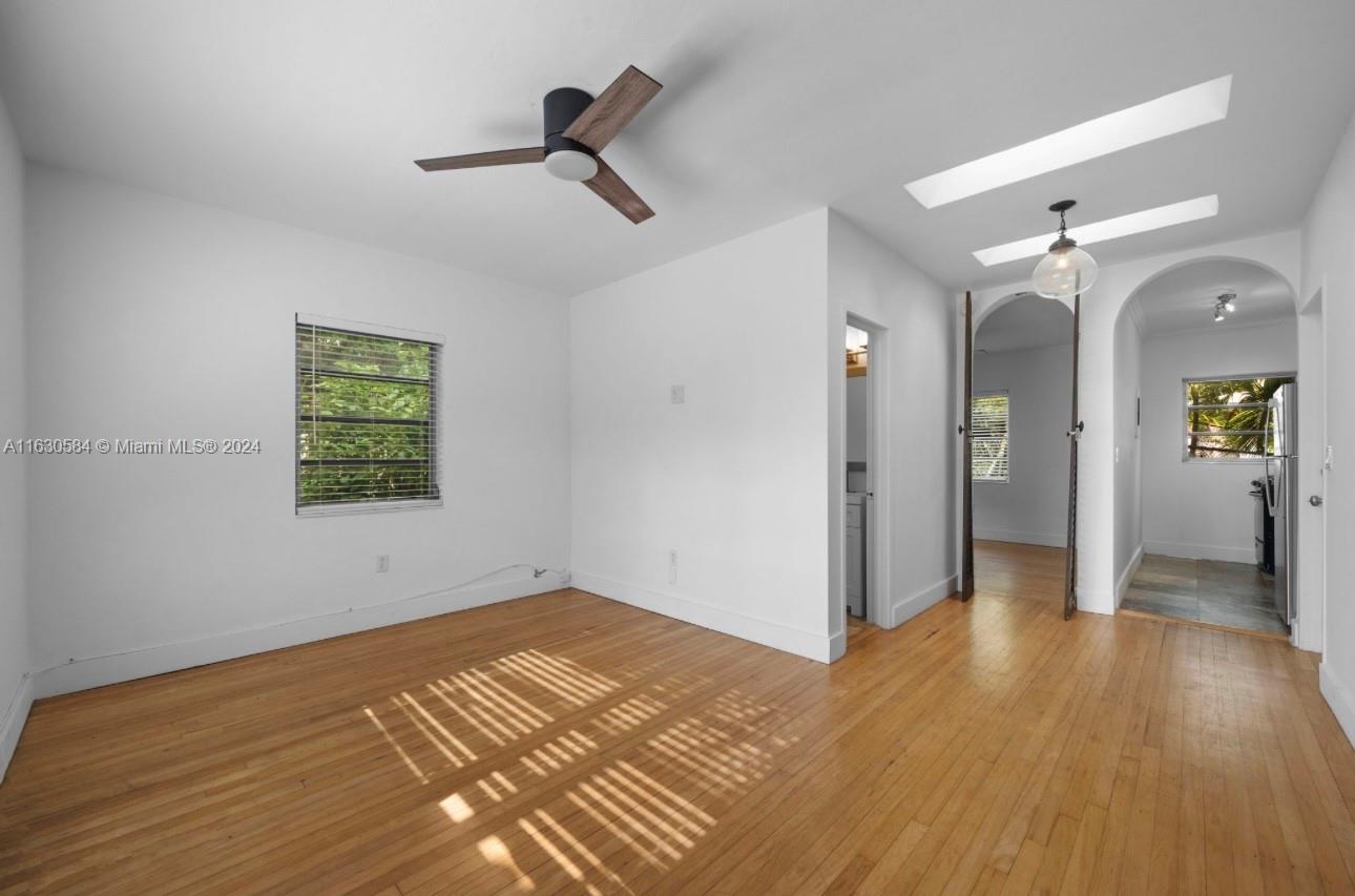 LINCOLN ROAD VILLAS SOUTH - Residential Lease