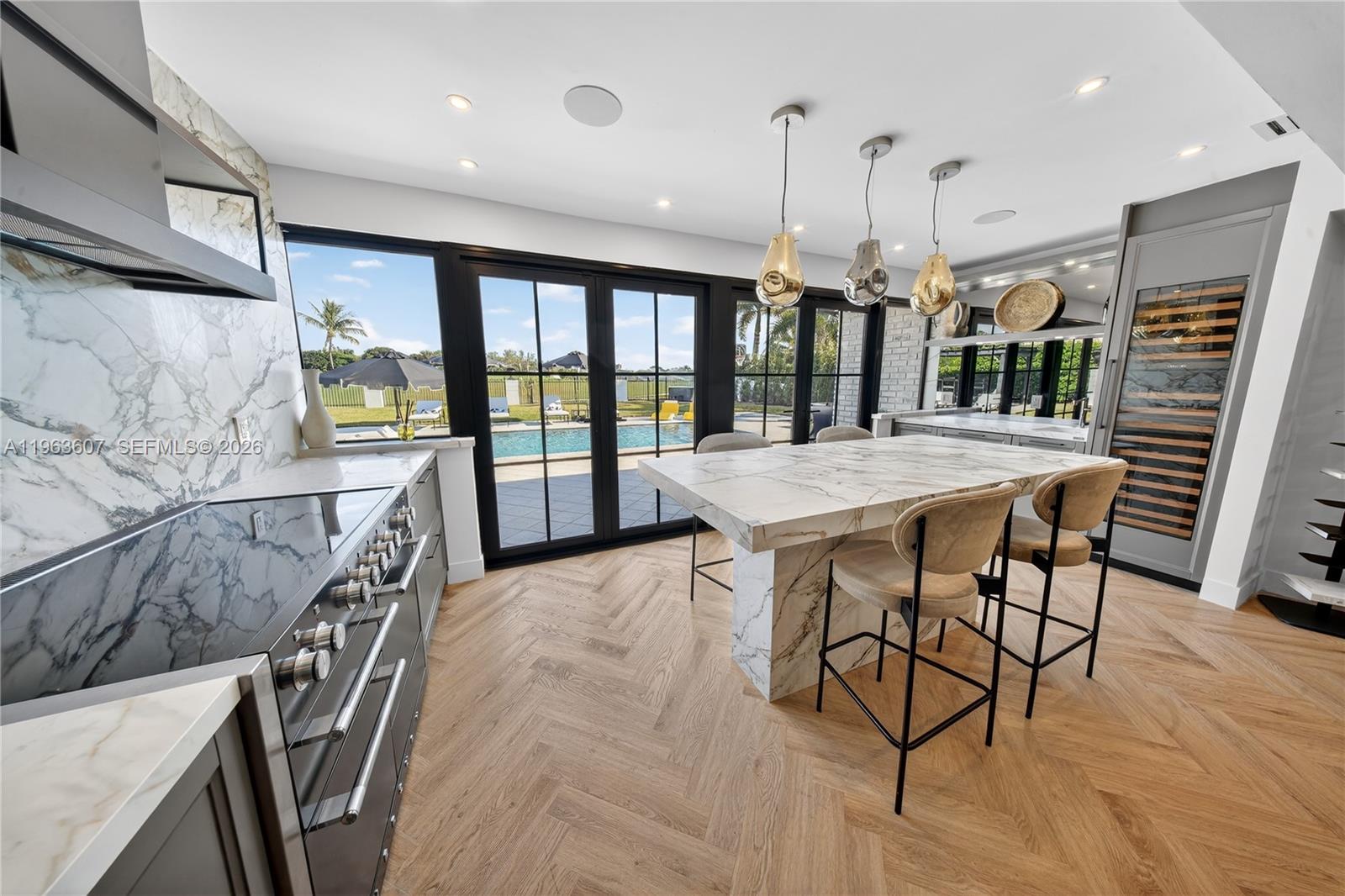 CORAL RIDGE COUNTRY CLUB - Residential