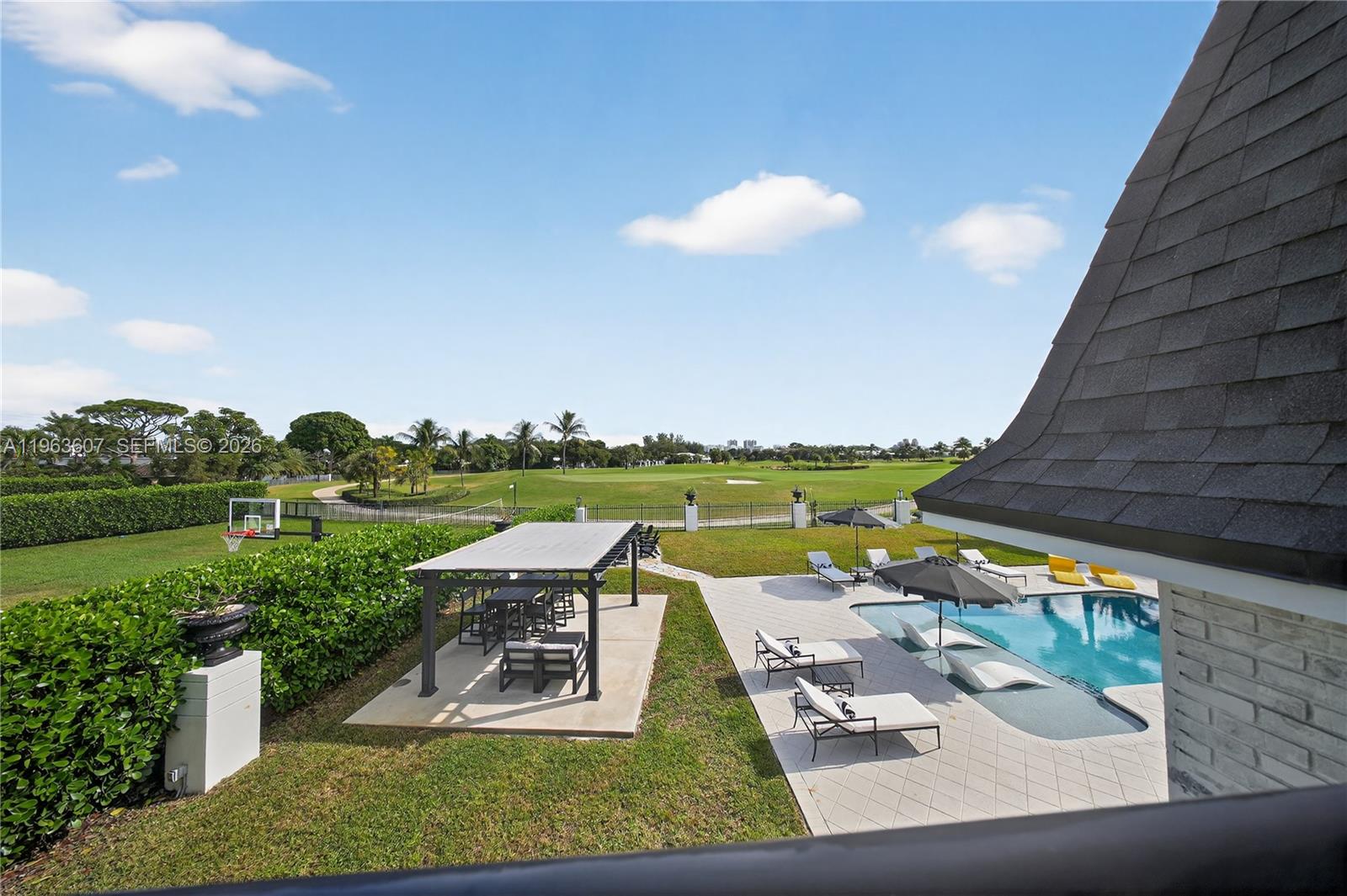 CORAL RIDGE COUNTRY CLUB - Residential