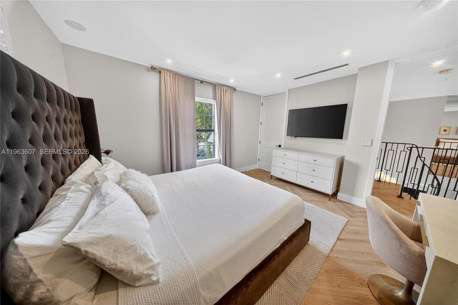 CORAL RIDGE COUNTRY CLUB - Residential