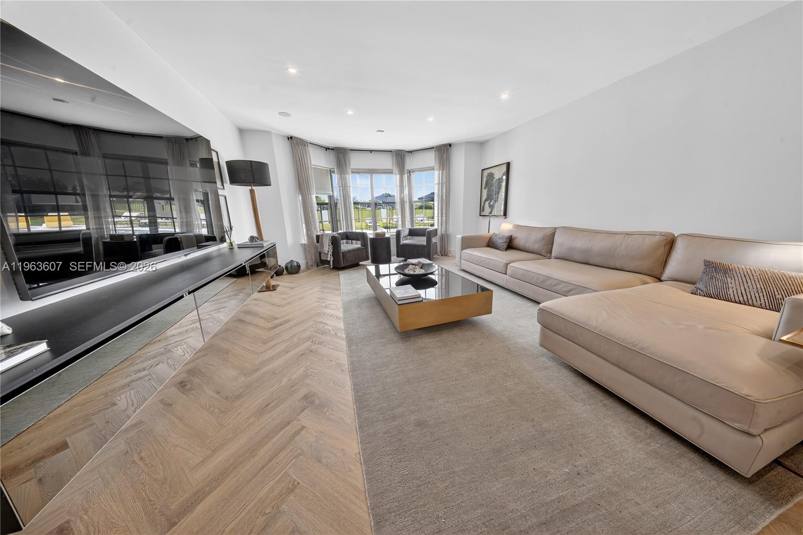 CORAL RIDGE COUNTRY CLUB - Residential