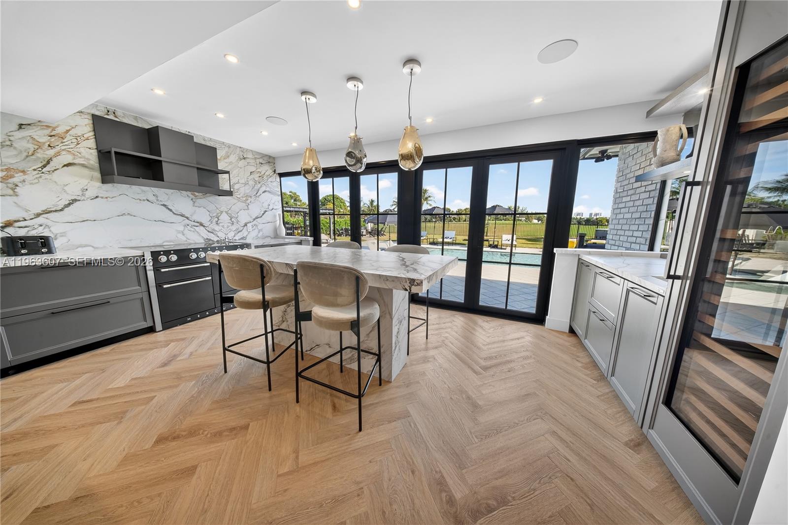 CORAL RIDGE COUNTRY CLUB - Residential