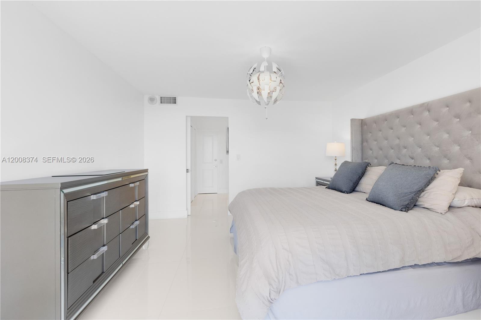 FLAMENCO CONDO TOWER I - Residential