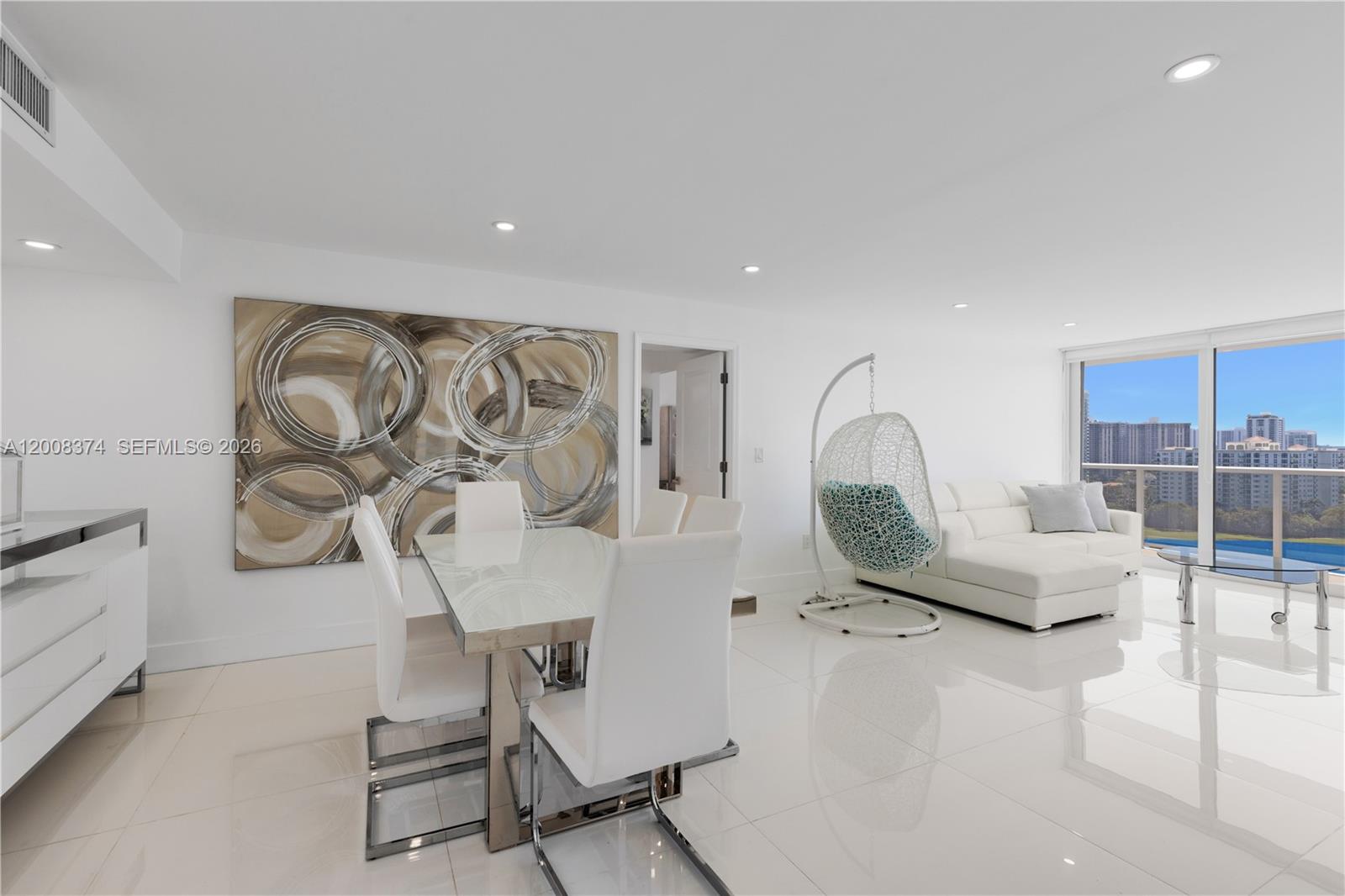 FLAMENCO CONDO TOWER I - Residential