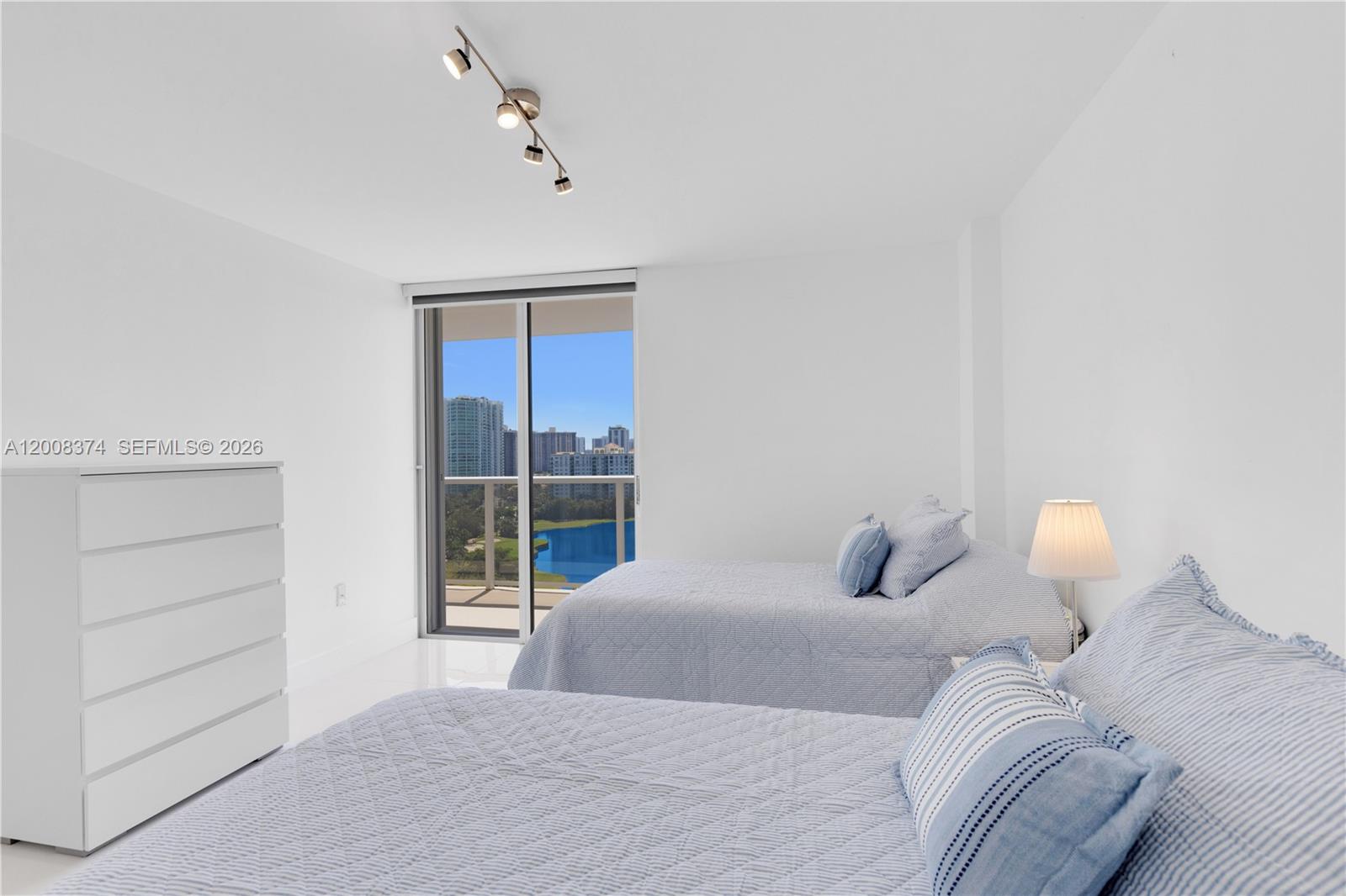 FLAMENCO CONDO TOWER I - Residential
