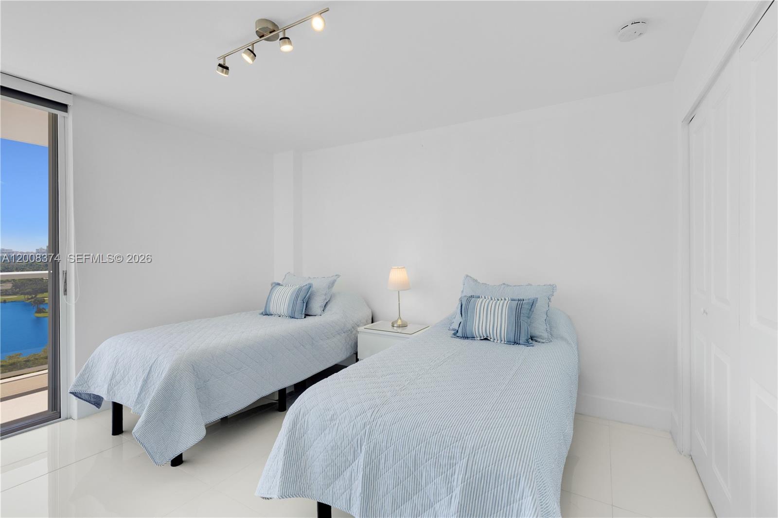 FLAMENCO CONDO TOWER I - Residential