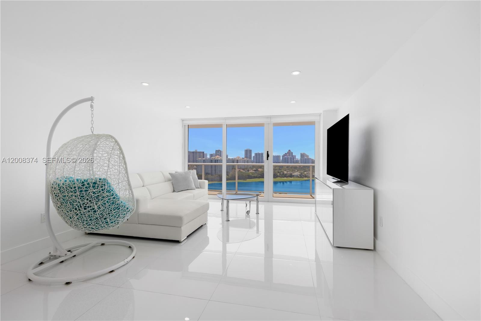 FLAMENCO CONDO TOWER I - Residential