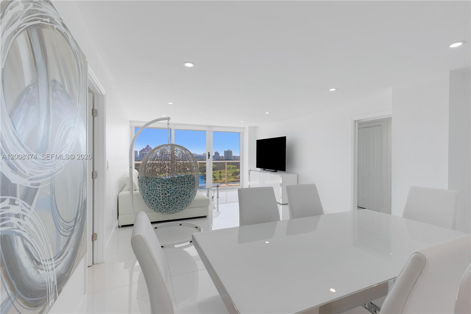 FLAMENCO CONDO TOWER I - Residential