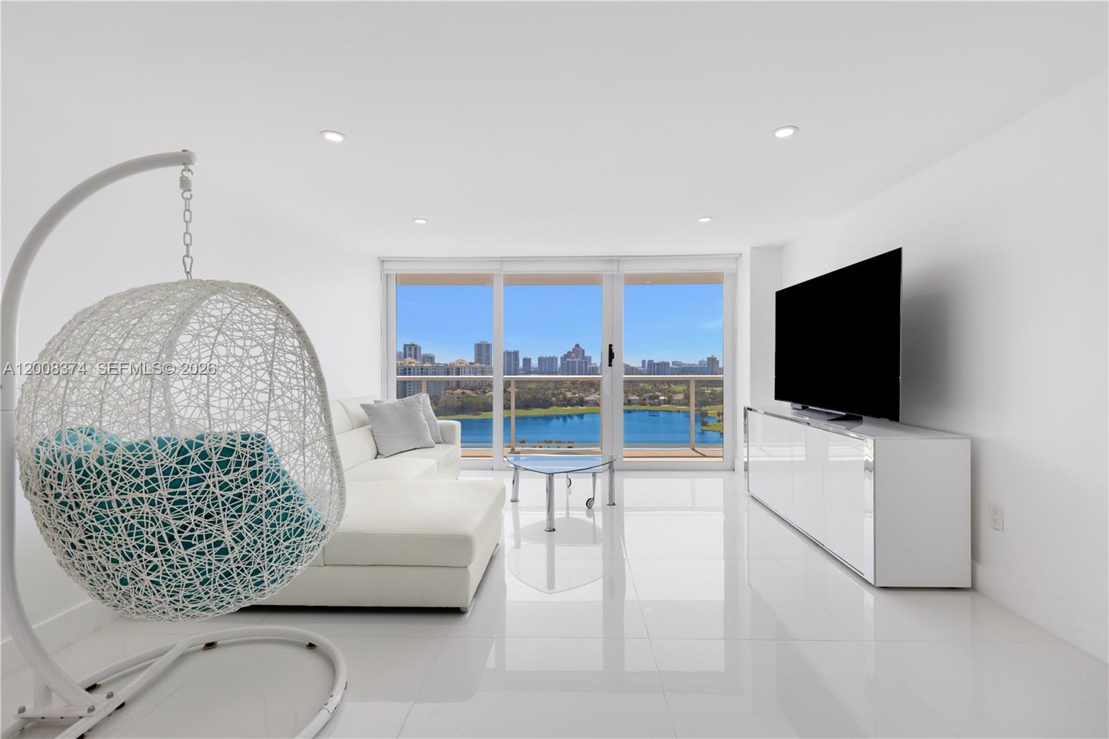 FLAMENCO CONDO TOWER I - Residential