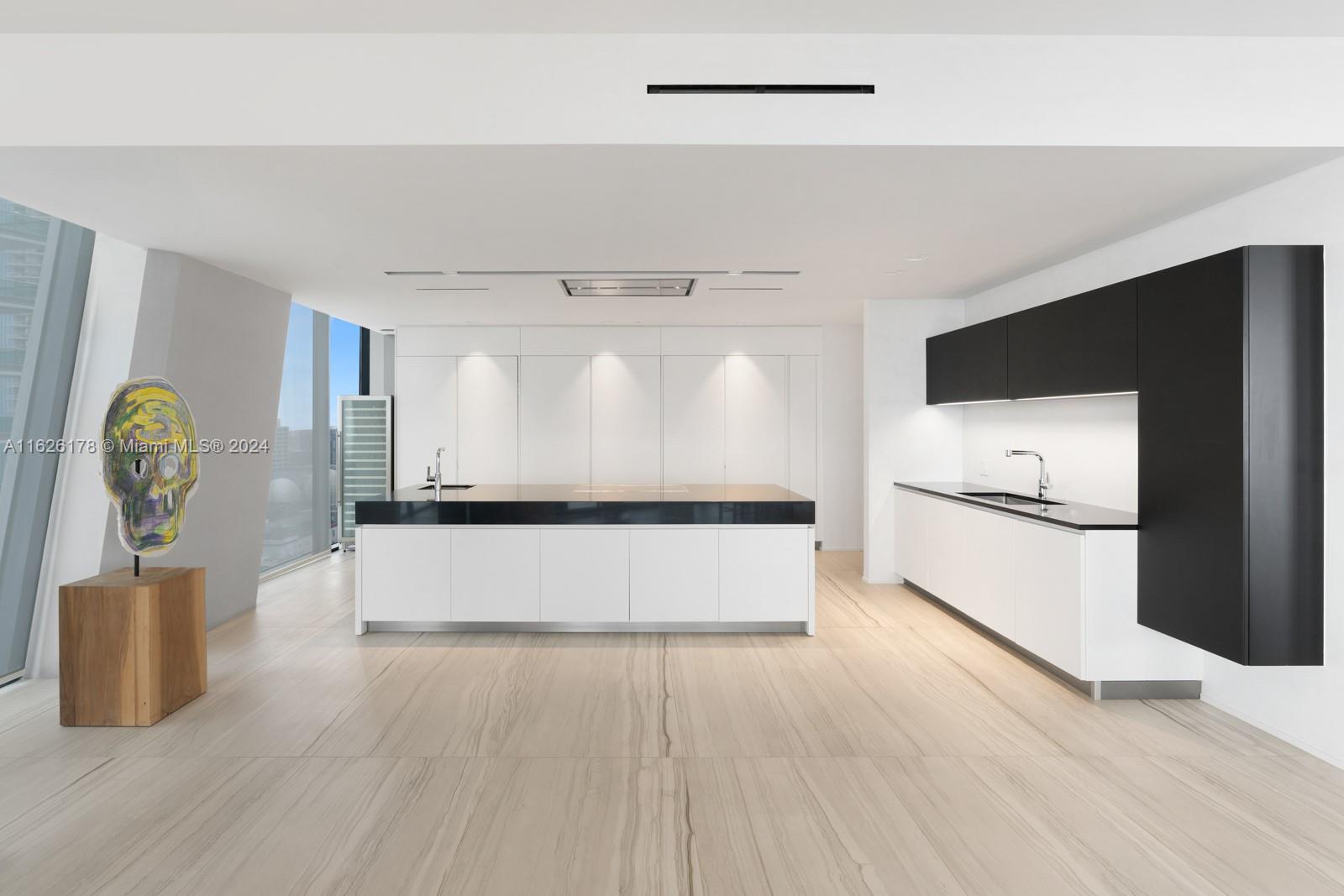 ONE THOUSAND MUSEUM CONDO - Residential