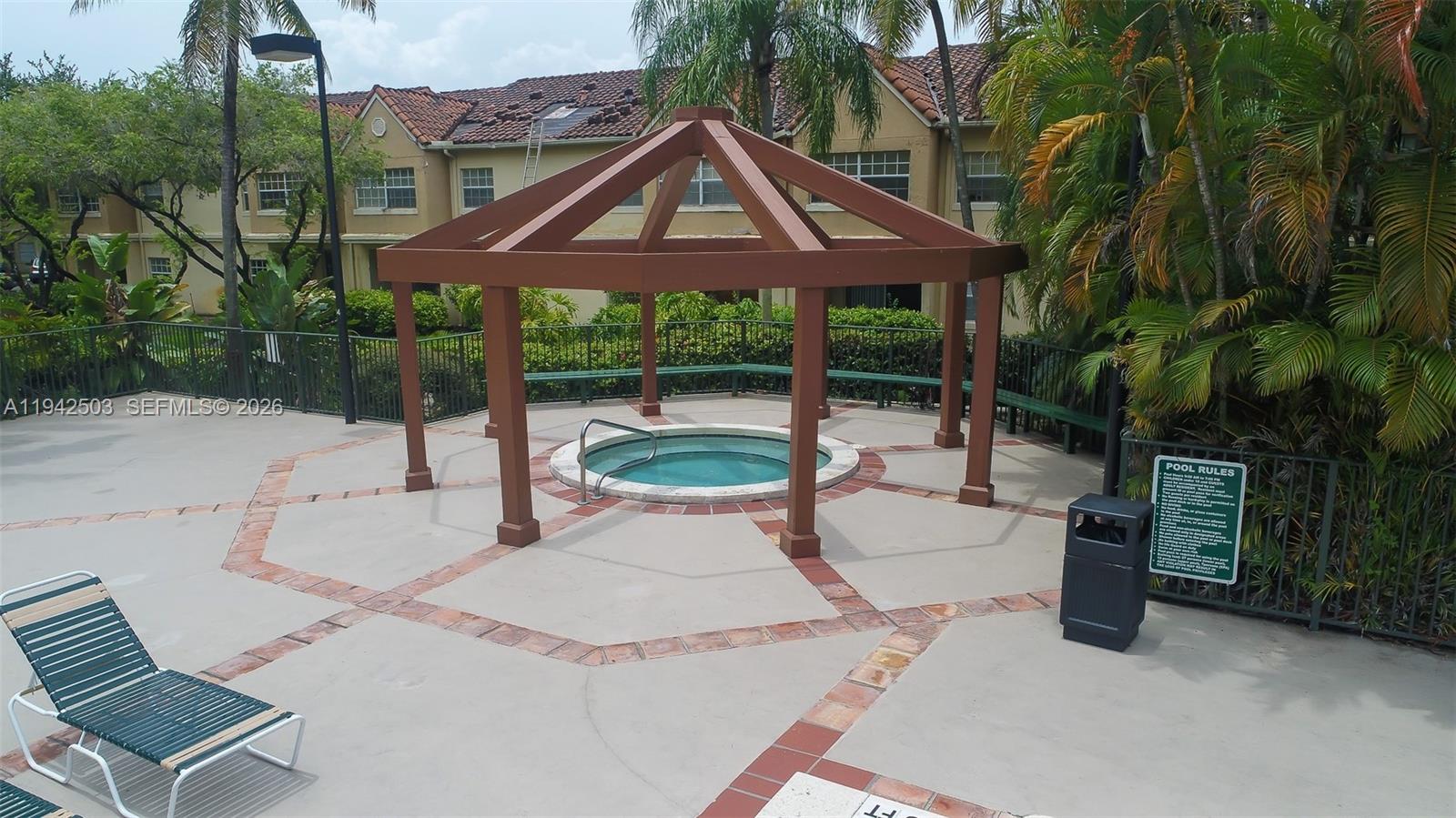LA HACIENDA COUNTRY CLUB - Residential
