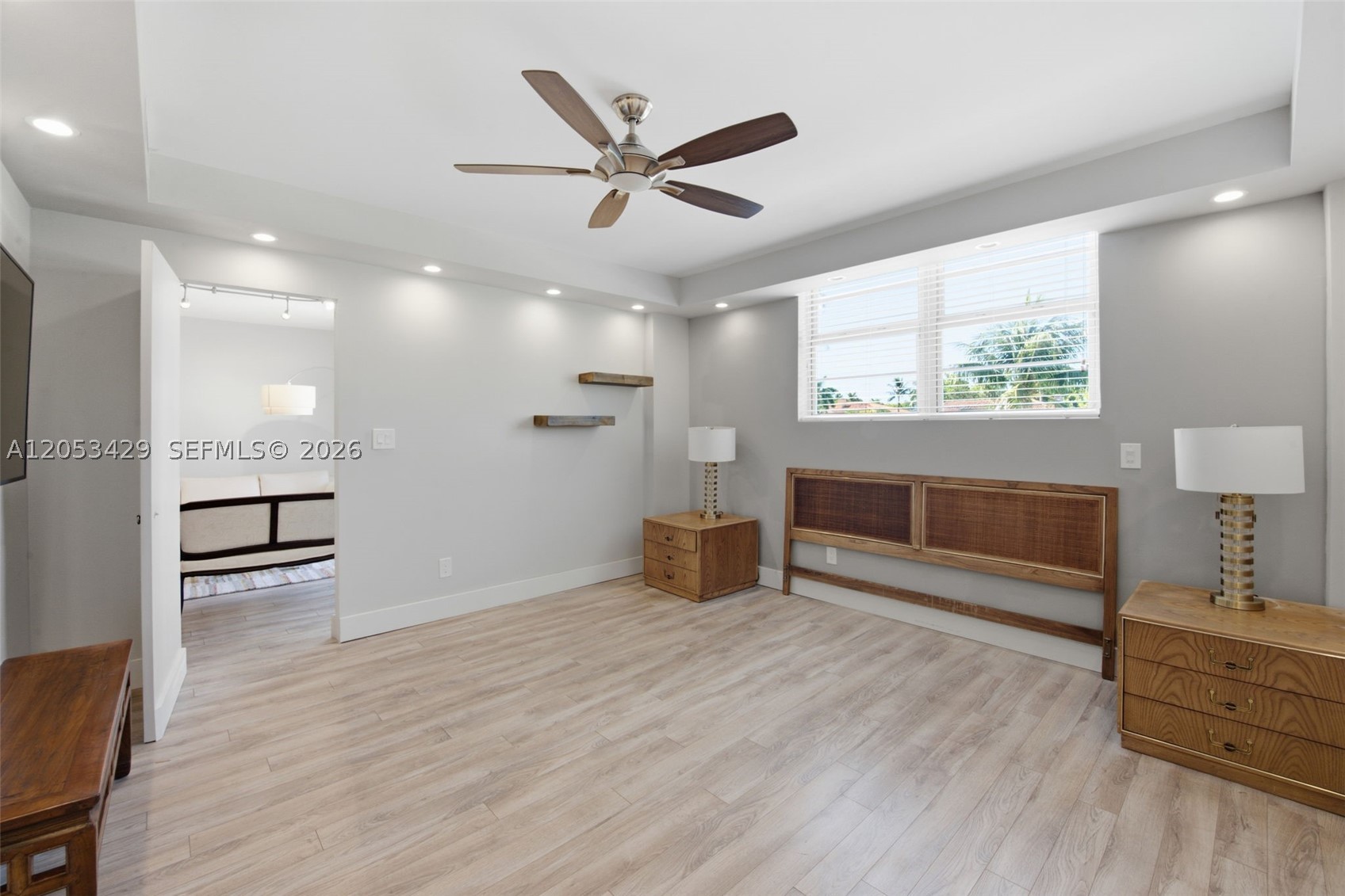 GABLES WATERWAY TOWERS CO - Residential