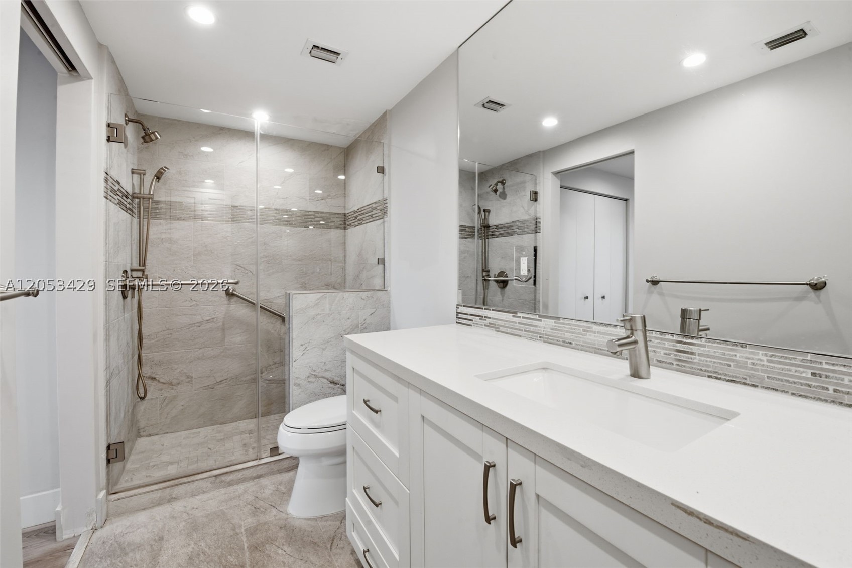 GABLES WATERWAY TOWERS CO - Residential