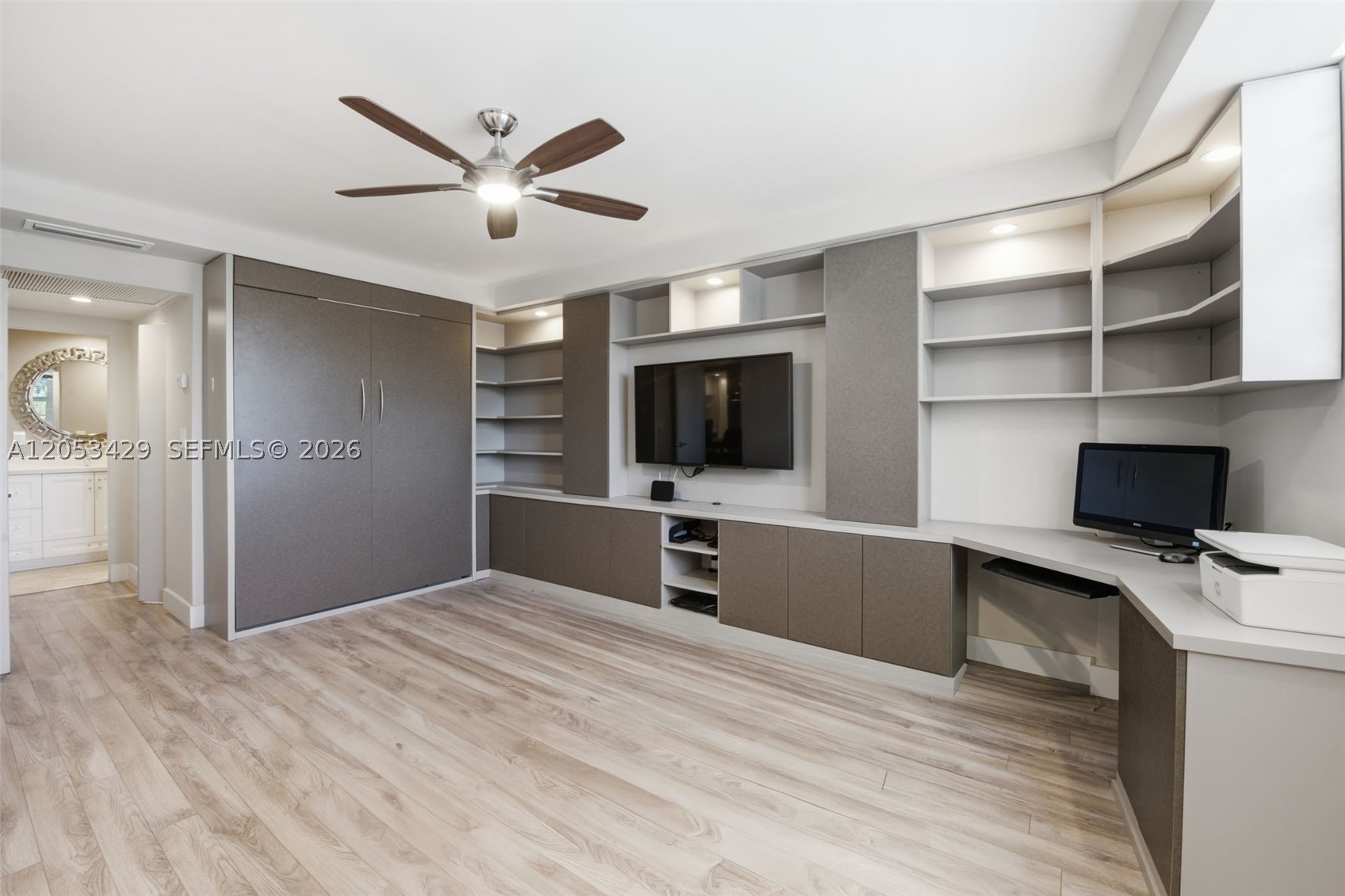 GABLES WATERWAY TOWERS CO - Residential