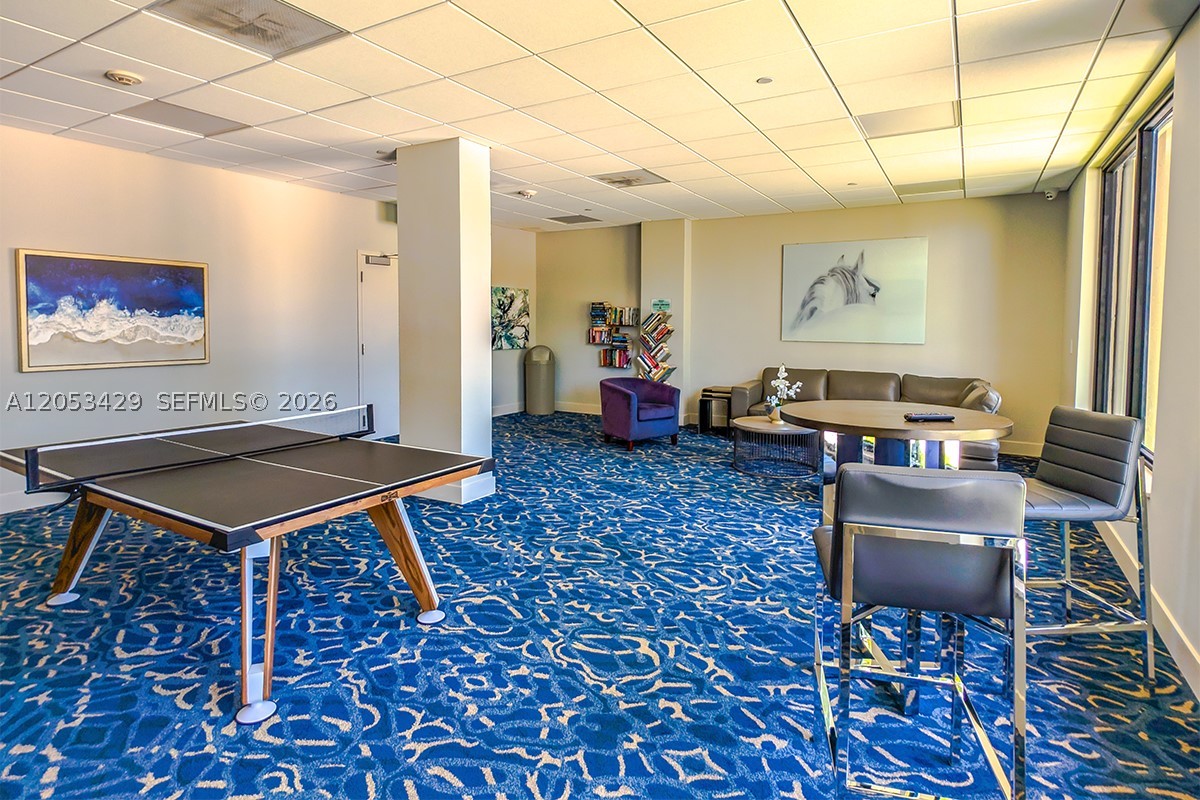 GABLES WATERWAY TOWERS CO - Residential
