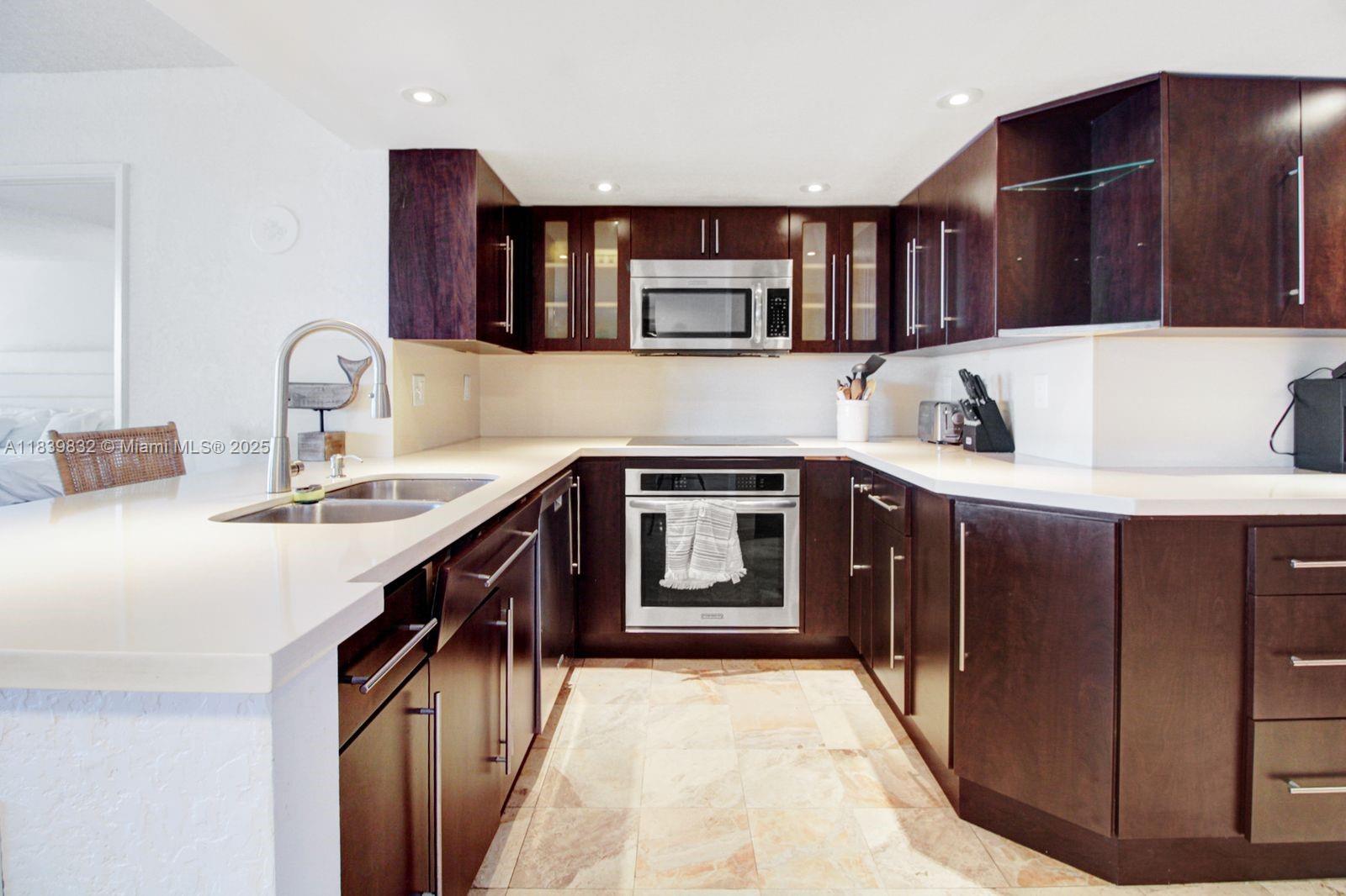 VENETIA CONDO - Residential