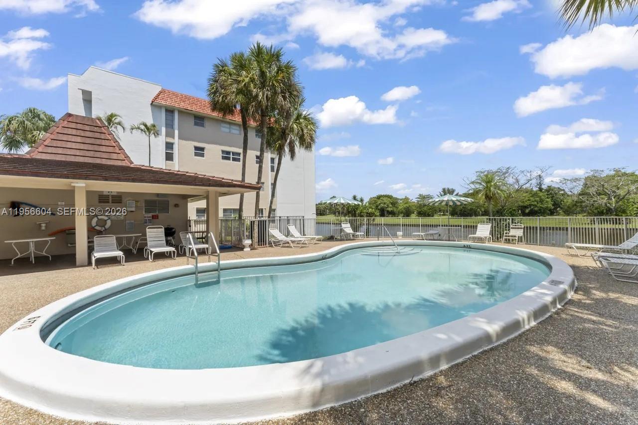 This charming 2-bed/2-bath condo in the desirable 55+ community of Las Vistas. Located on the first-floor w/convenient parking right at your front door, the home has been lovingly maintained & thoughtfully updated w/crown molding, large white textured tile laid on the diagonal. Set on 17 acres in Inverrary, Las Vistas offers fantastic amenities, including five pools, ten shuffleboard courts & a clubhouse w/card room, library, kitchen & recreation room. It’s the perfect opportunity to enjoy a vibrant, active lifestyle at an incredible price. Association requirements include a minimum 600 credit score and minimum income of $35K.