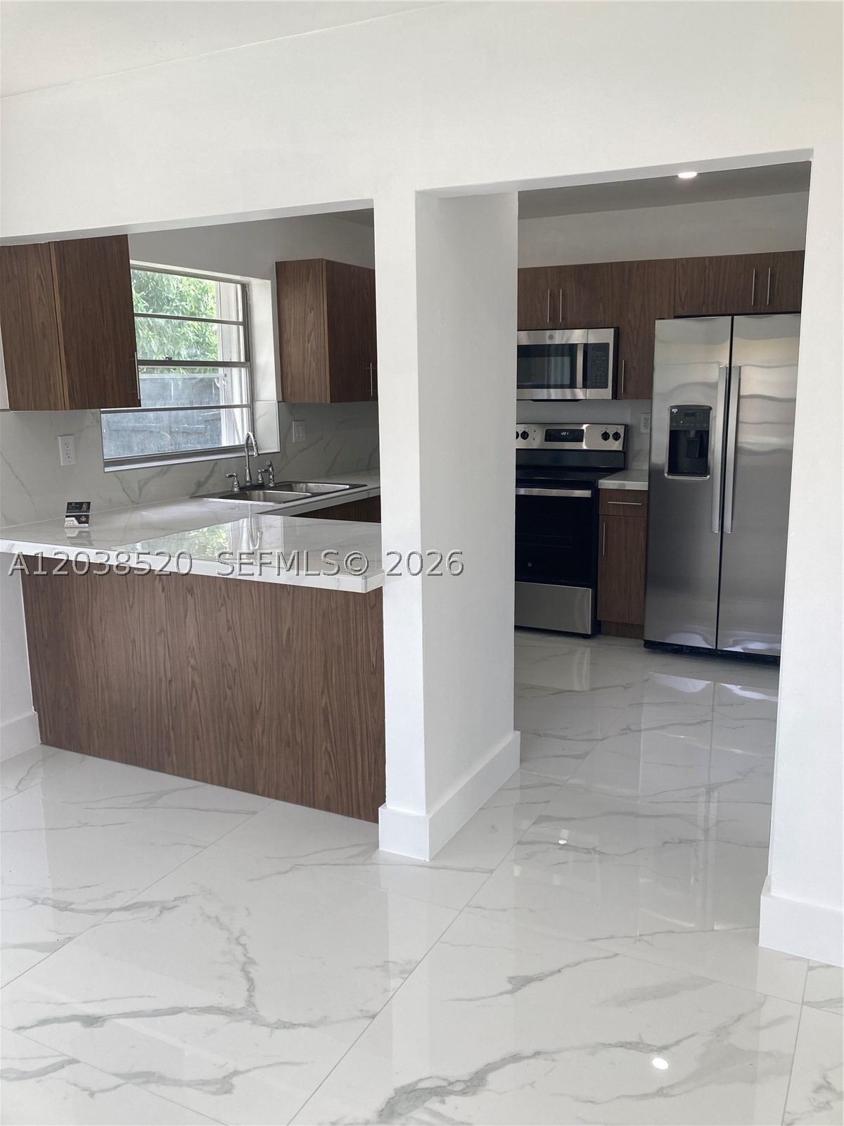 POINT ROYALE SEC 5 - Residential Lease