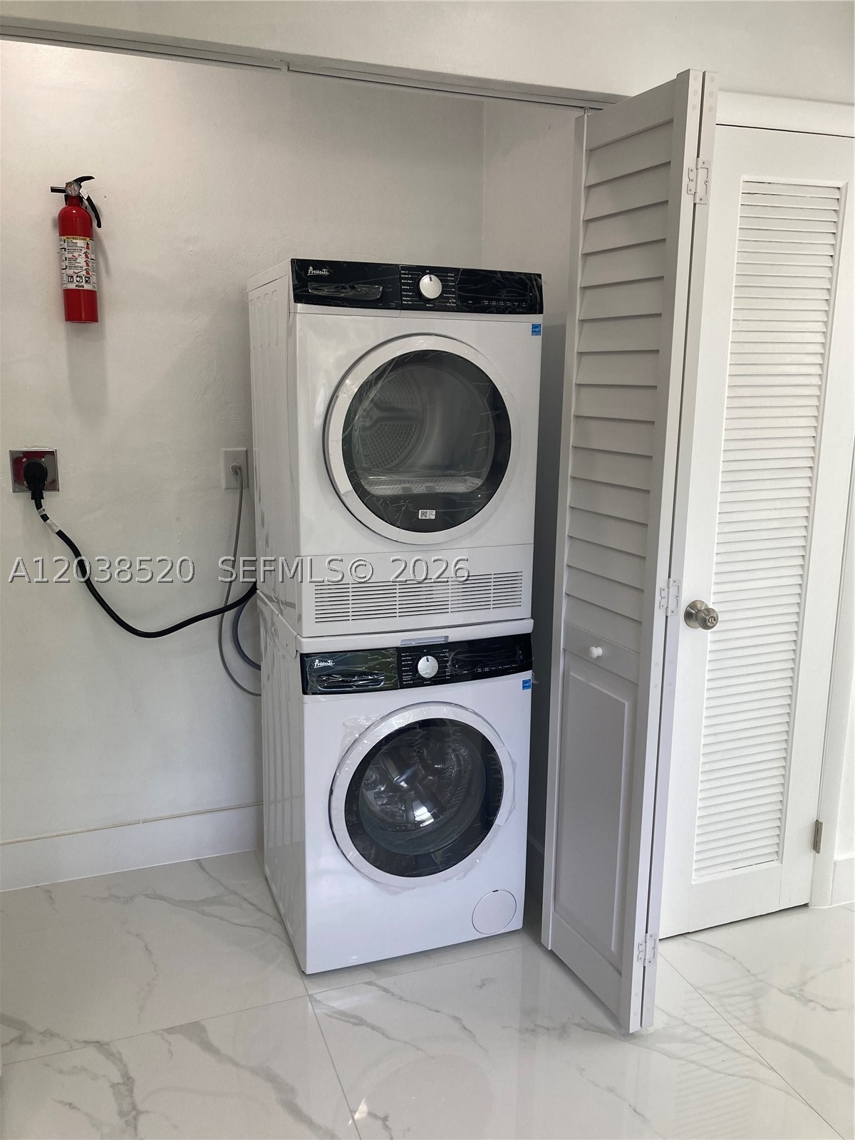 POINT ROYALE SEC 5 - Residential Lease